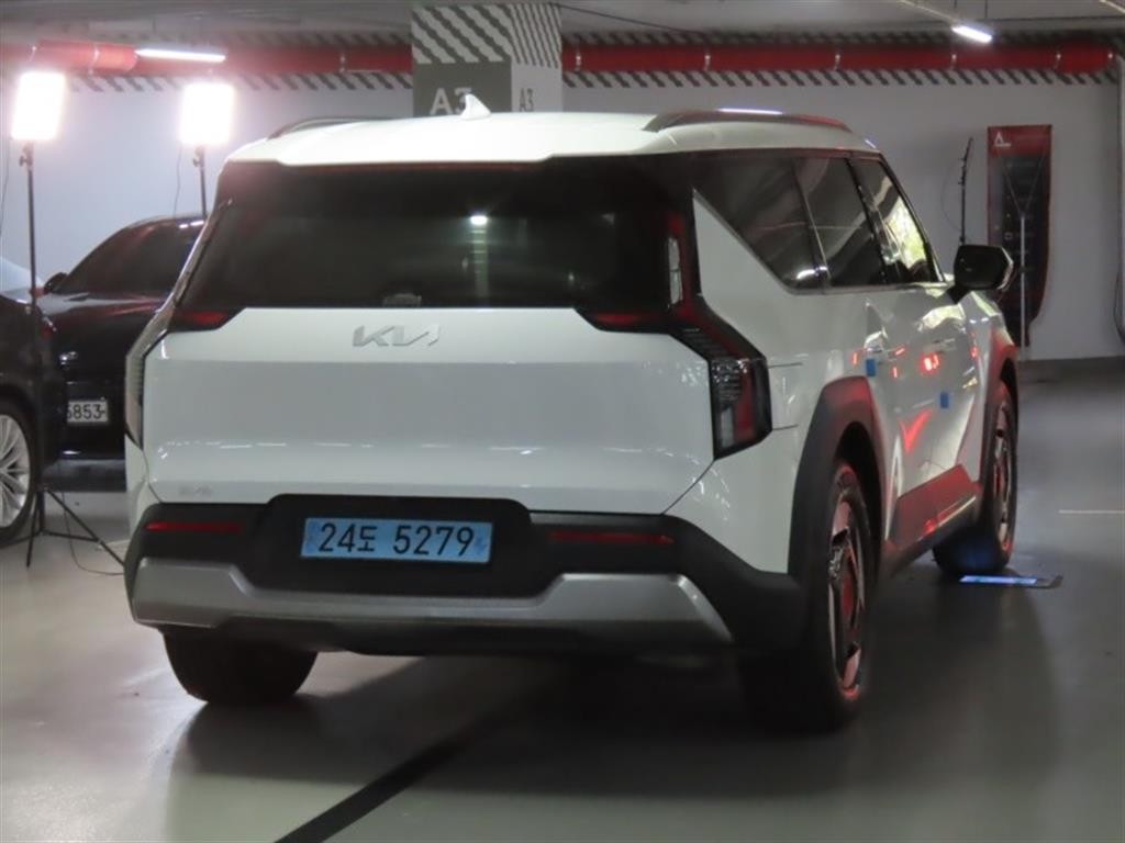 기아 EV9 롱레인지 4WD 에어 이미지 3