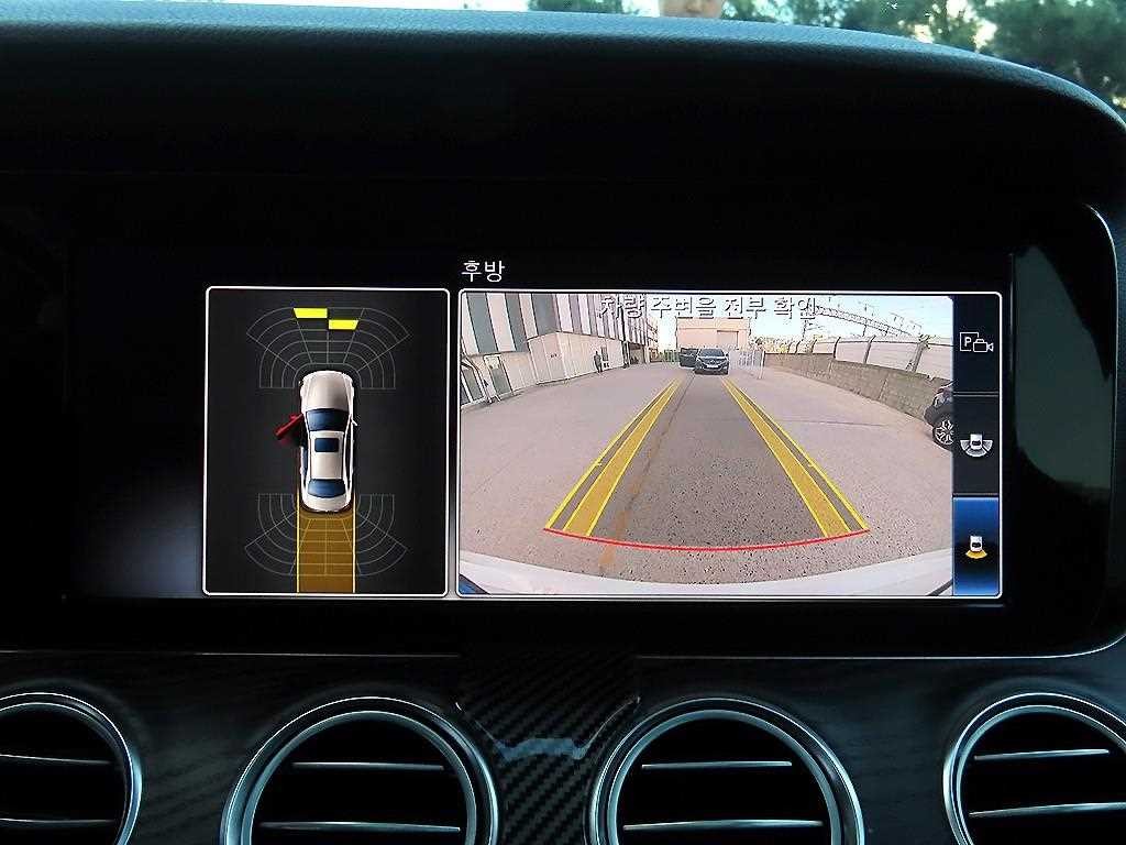 벤츠 E 클래스 E-클래스 W213 E220d 아방가르드 이미지 15