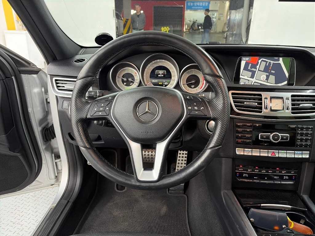 벤츠 E 클래스 E-클래스 W212 E350 블루텍 4MATIC 이미지 9