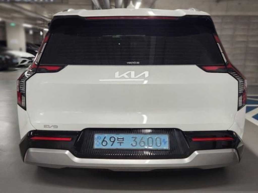 기아 EV9 롱레인지 4WD 어스 이미지 2