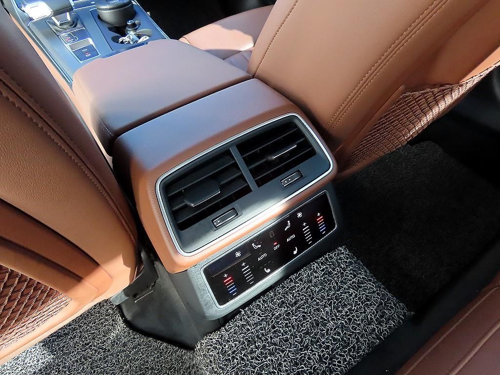 아우디 A6 A6 (C8) 40 TDI 이미지 16