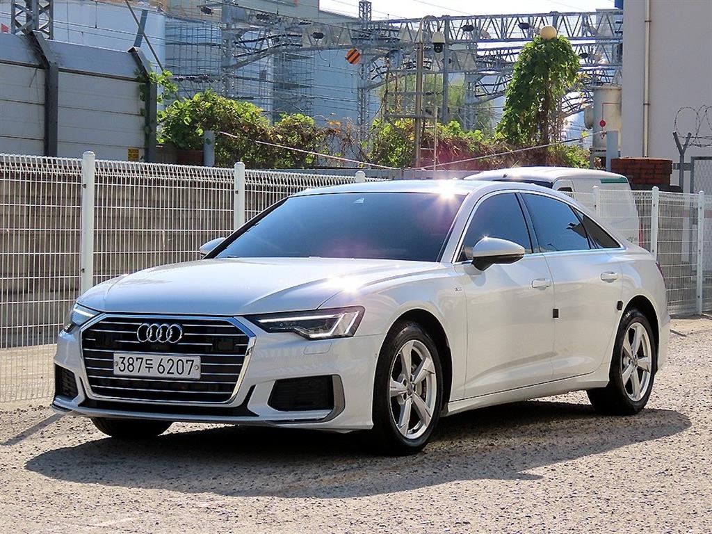 아우디 A6 A6 (C8) 40 TDI 이미지 2