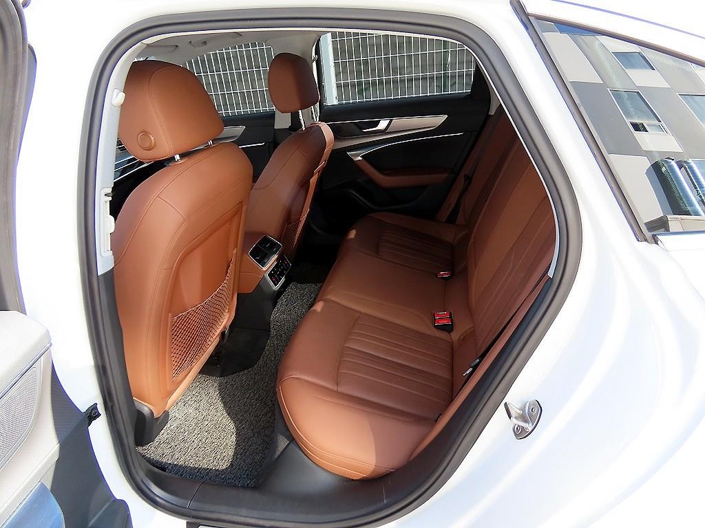 아우디 A6 A6 (C8) 40 TDI 이미지 6