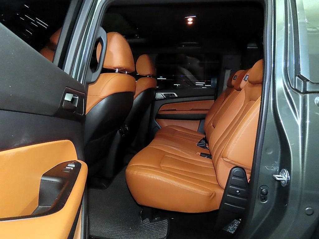 KG모빌리티(쌍용) 렉스턴 더 뉴 렉스턴 스포츠 칸 디젤 2.2 4WD 노블레스 이미지 8
