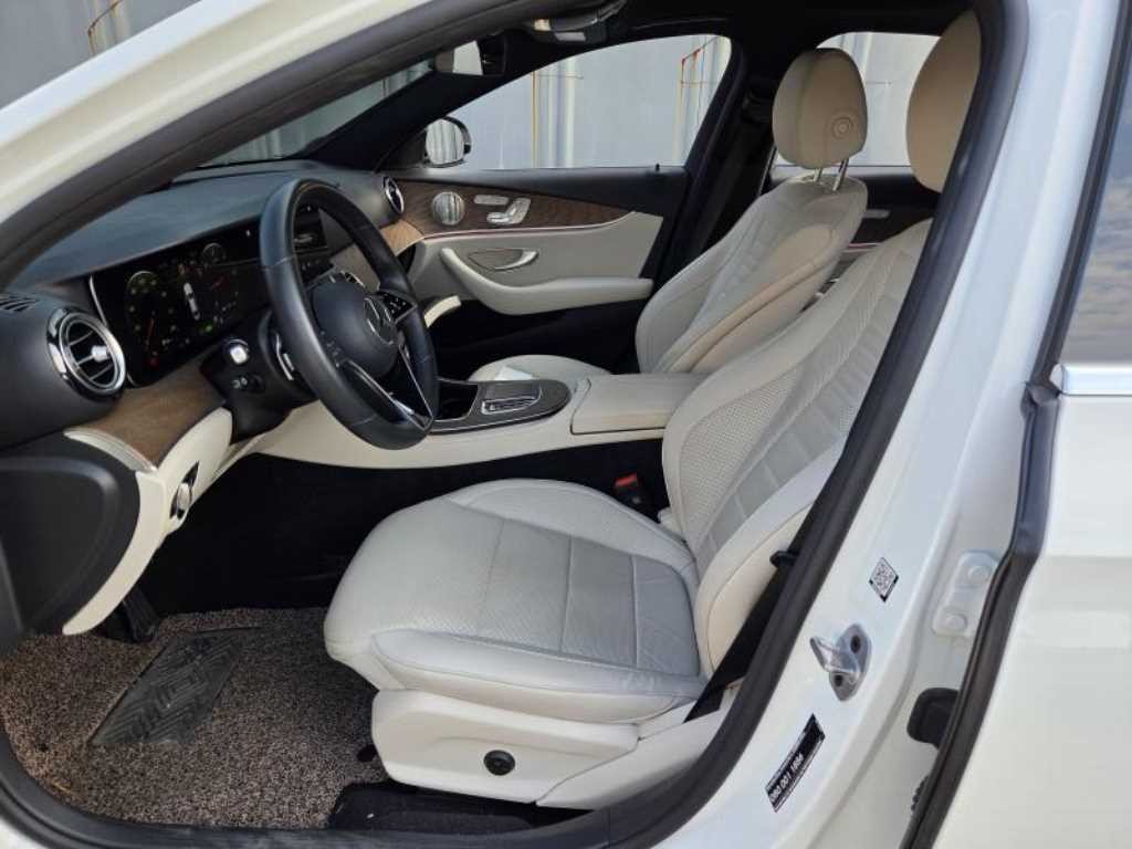 벤츠 E 클래스 E-클래스 W213 E220d 익스클루시브 이미지 3