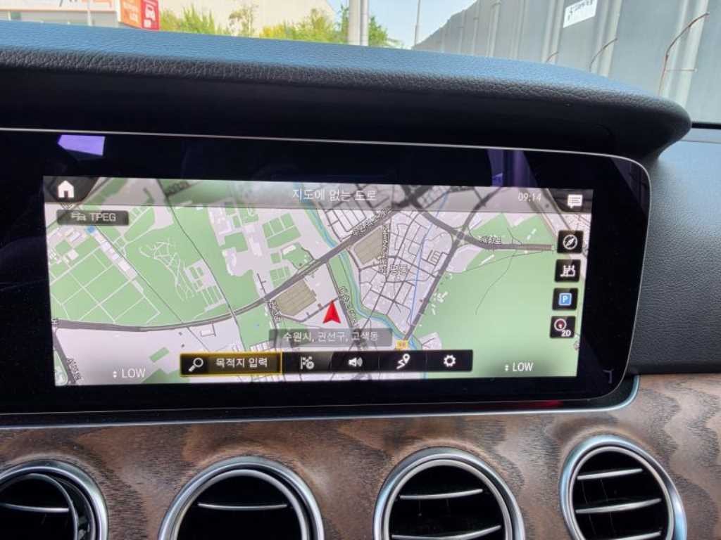 벤츠 E 클래스 E-클래스 W213 E220d 익스클루시브 이미지 8