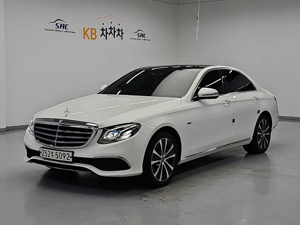 벤츠 E 클래스 E-클래스 W213 E300e 익스클루시브 이미지 1