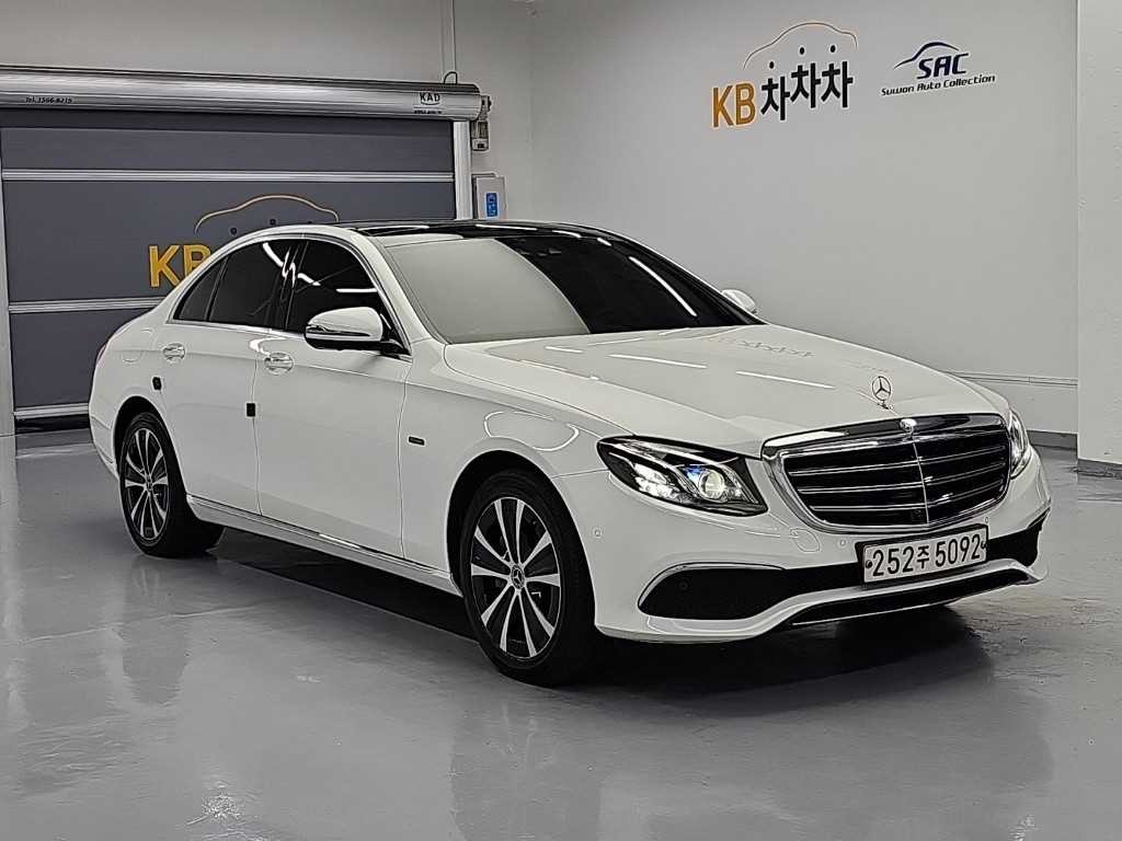 벤츠 E 클래스 E-클래스 W213 E300e 익스클루시브 이미지 4