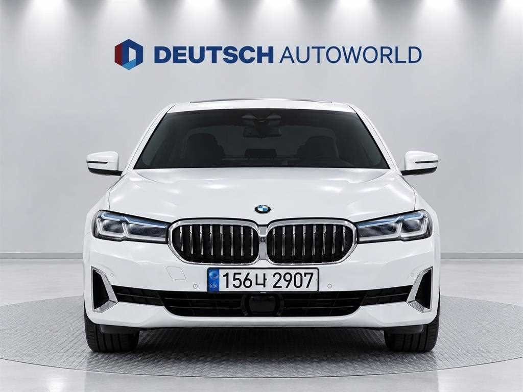 BMW 5시리즈 5시리즈 (G30) 530e 럭셔리 이미지 1