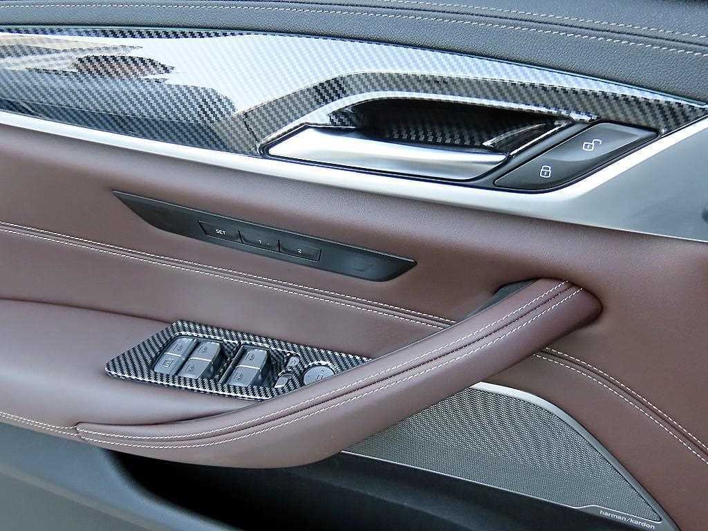 BMW 5시리즈 5시리즈 (G30) 530e 럭셔리 이미지 12