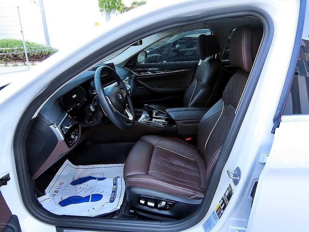 BMW 5시리즈 5시리즈 (G30) 530e 럭셔리 이미지 5