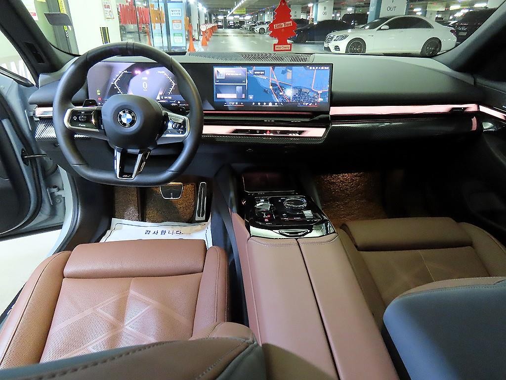 BMW 5시리즈 5시리즈 (G60) 530i xDrive M 스포츠 이미지 10
