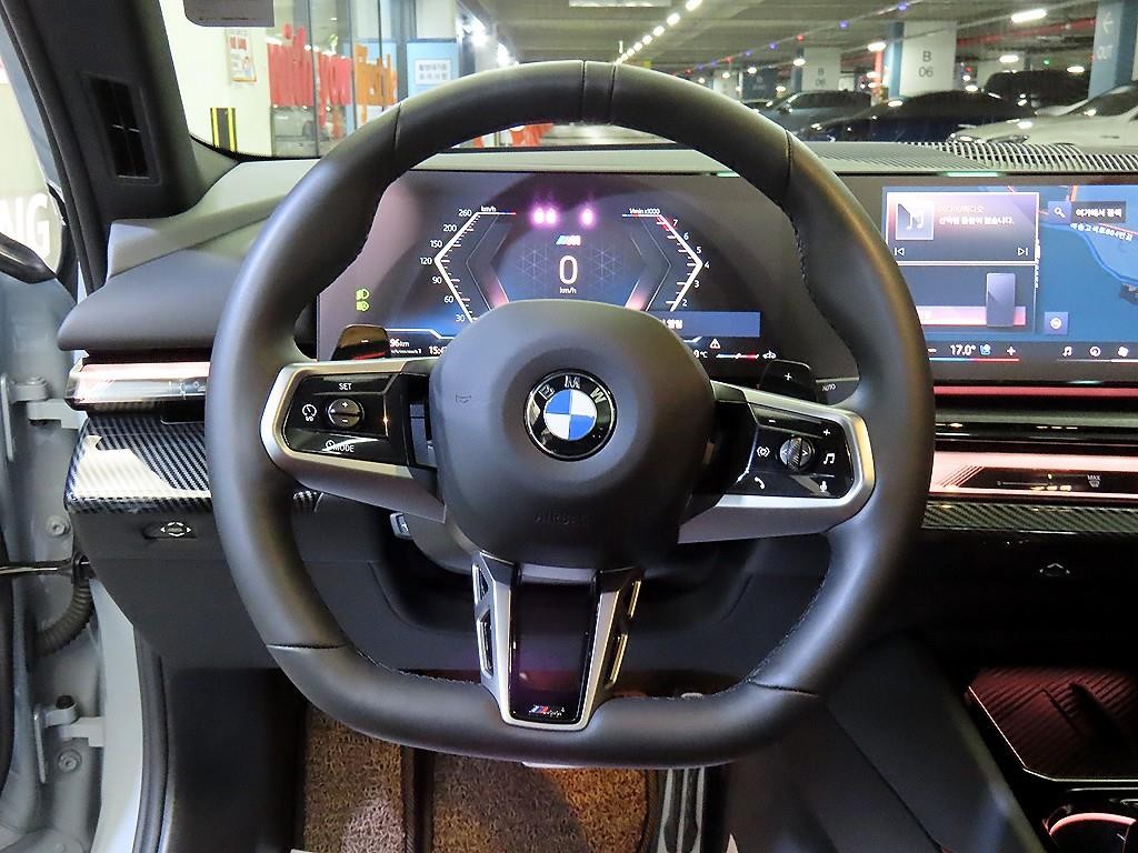 BMW 5시리즈 5시리즈 (G60) 530i xDrive M 스포츠 이미지 8