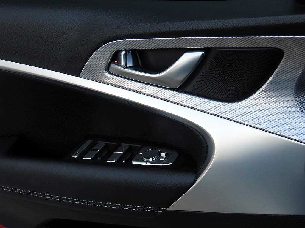 제네시스 G70 더 뉴 G70 가솔린 2.0T 2WD 기본형 이미지 12