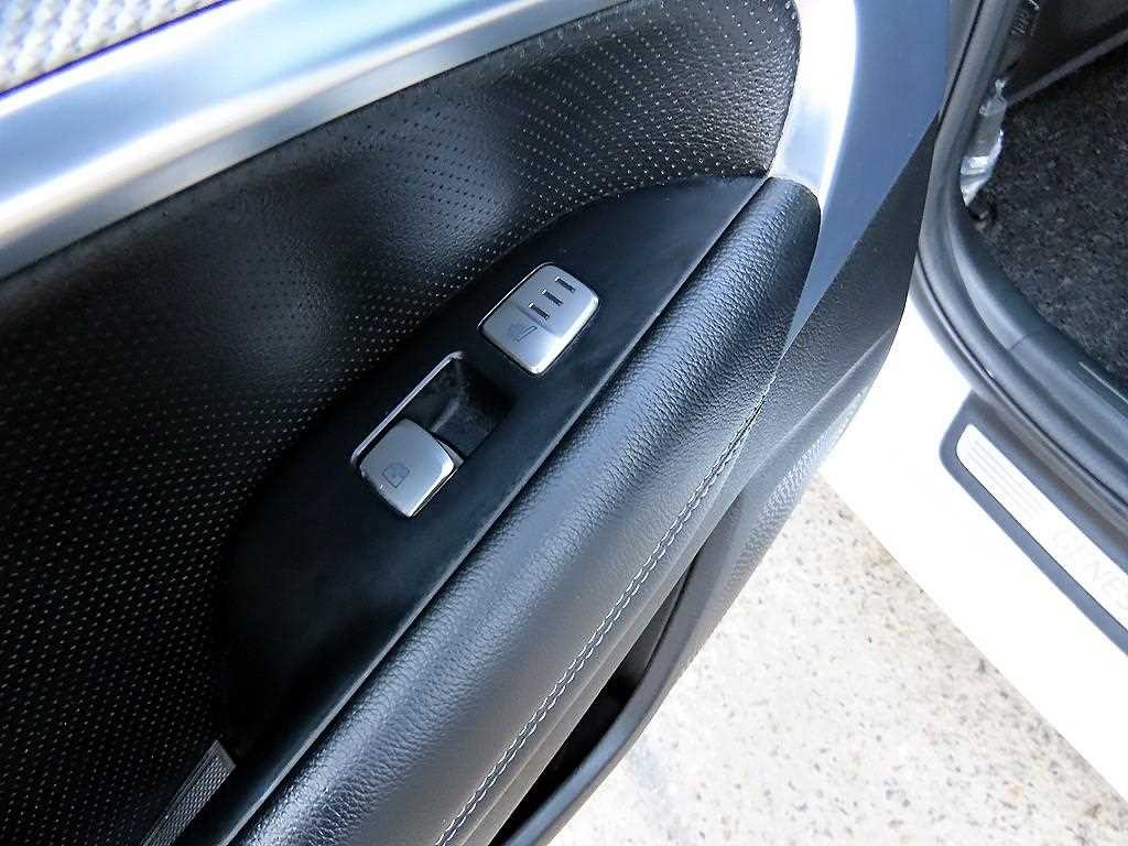 제네시스 G70 더 뉴 G70 가솔린 2.0T 2WD 기본형 이미지 15