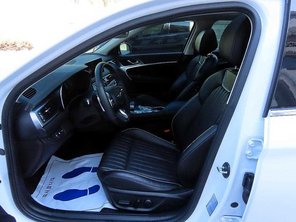 제네시스 G70 더 뉴 G70 가솔린 2.0T 2WD 기본형 이미지 5