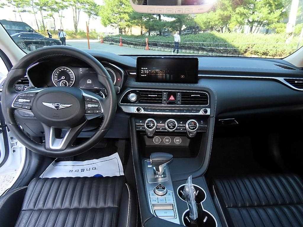 제네시스 G70 더 뉴 G70 가솔린 2.0T 2WD 기본형 이미지 7