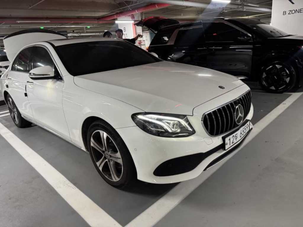 벤츠 E 클래스 E-클래스 W213 E220d 아방가르드 이미지 7
