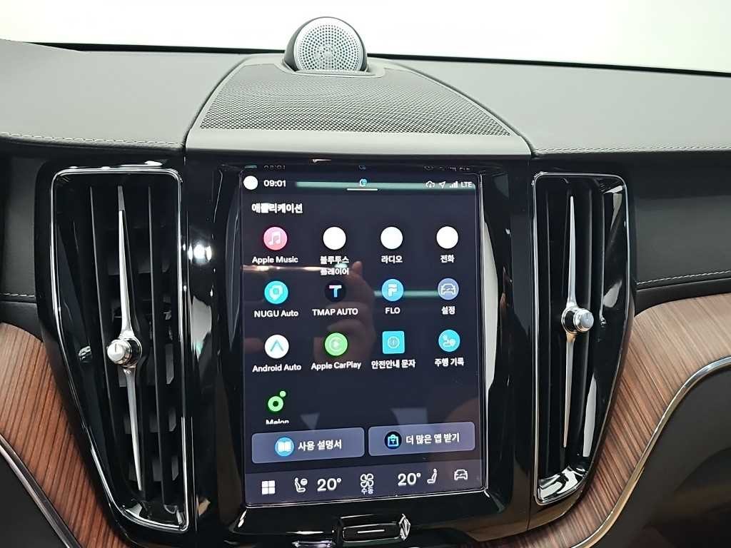 볼보 XC60 XC60(2세대) B6 AWD 얼티메이트 브라이트 이미지 15