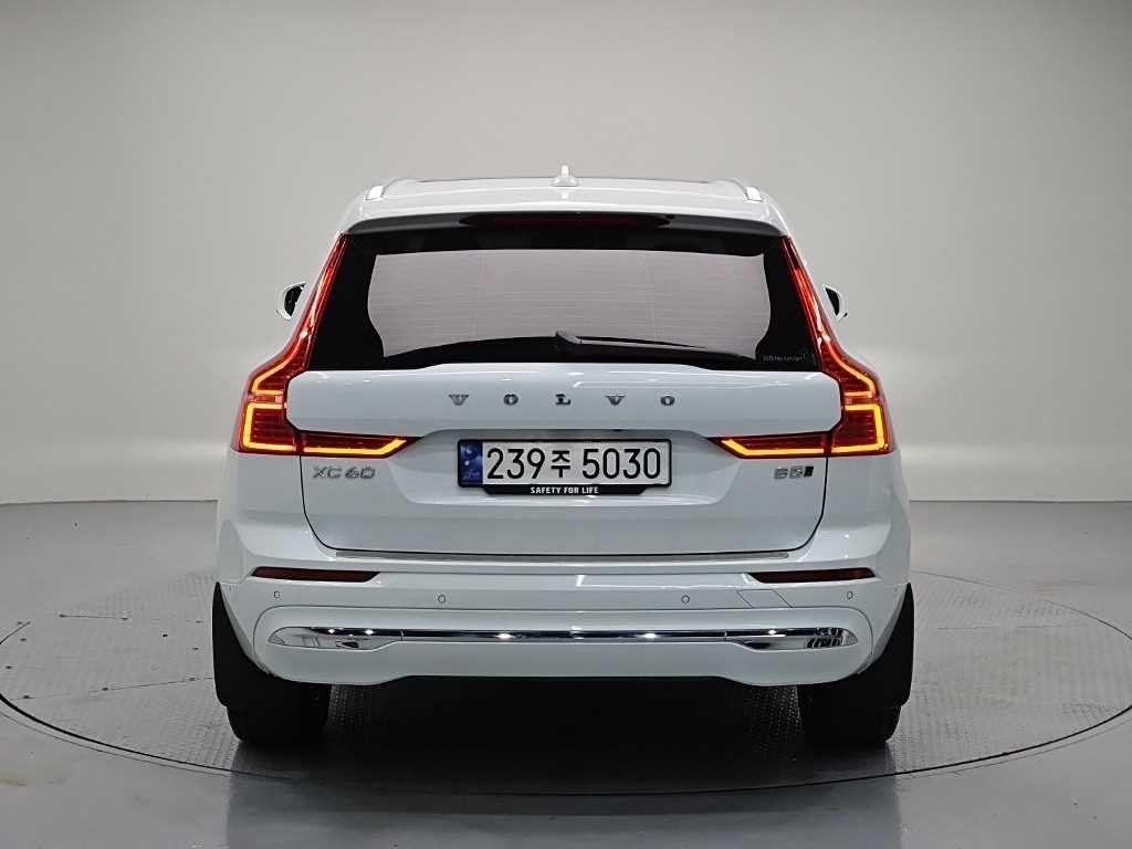 볼보 XC60 XC60(2세대) B6 AWD 얼티메이트 브라이트 이미지 3