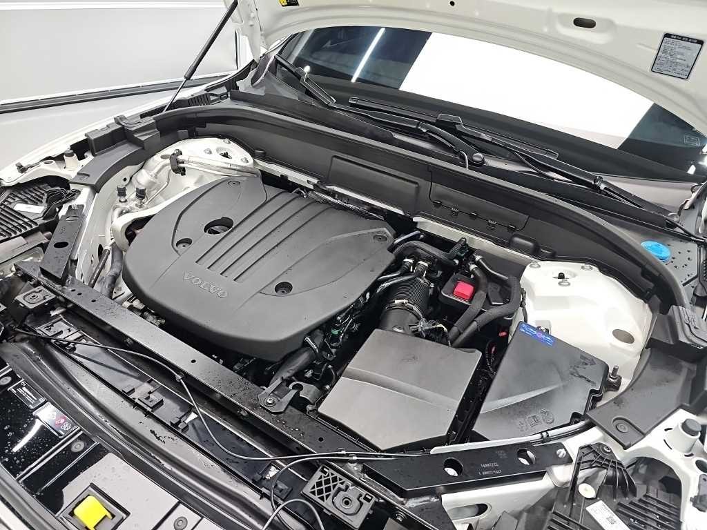 볼보 XC60 XC60(2세대) B6 AWD 얼티메이트 브라이트 이미지 5