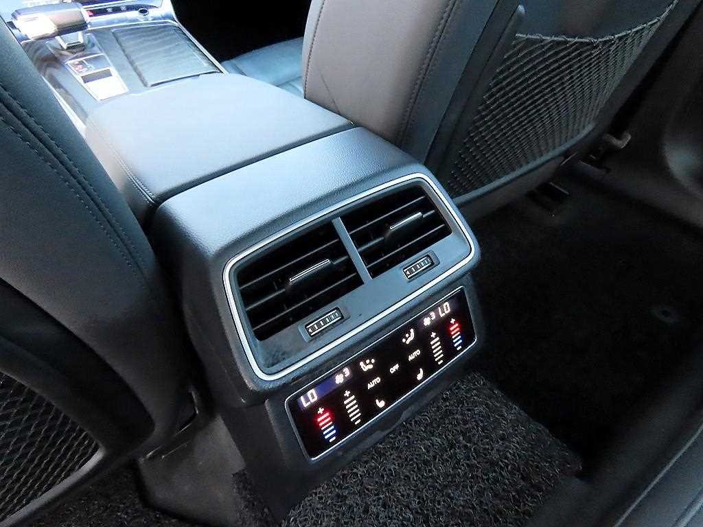 아우디 A6 A6 (C8) 45 TFSI 프리미엄 이미지 16