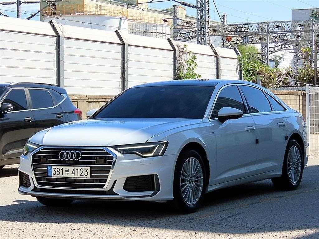 아우디 A6 A6 (C8) 45 TFSI 프리미엄 이미지 2