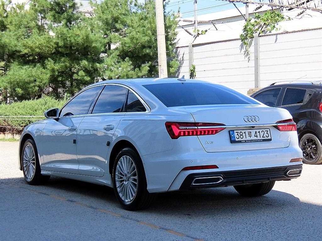 아우디 A6 A6 (C8) 45 TFSI 프리미엄 이미지 3