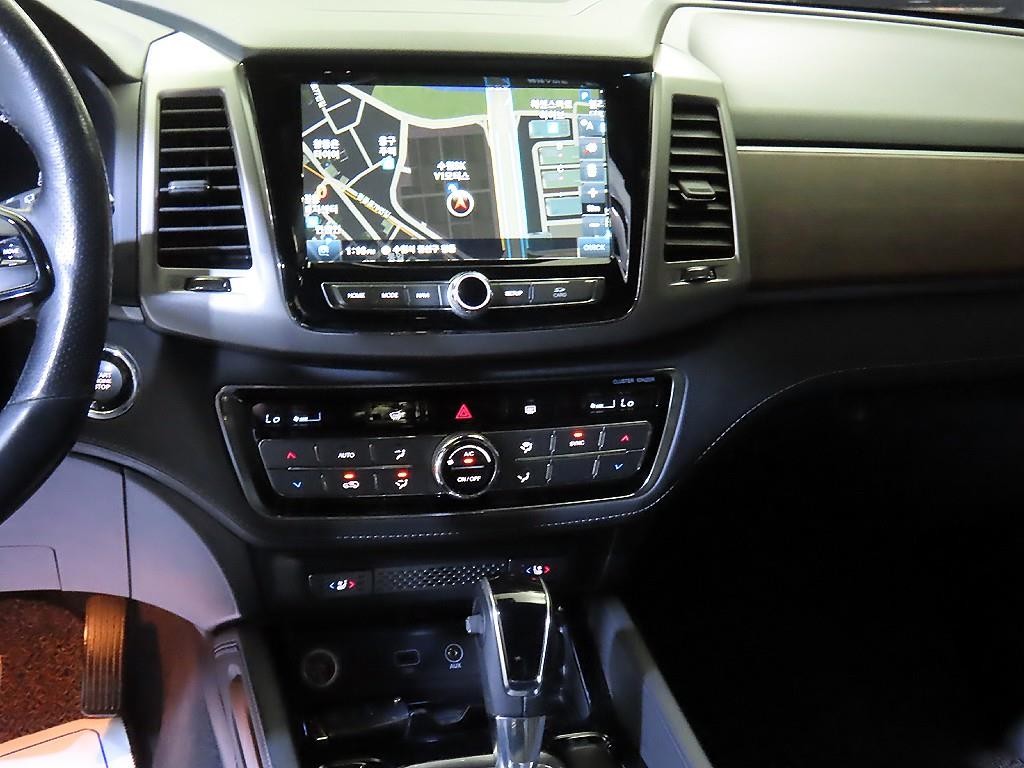 KG모빌리티(쌍용) 렉스턴 G4렉스턴 디젤 2.2 4WD 럭셔리 이미지 11