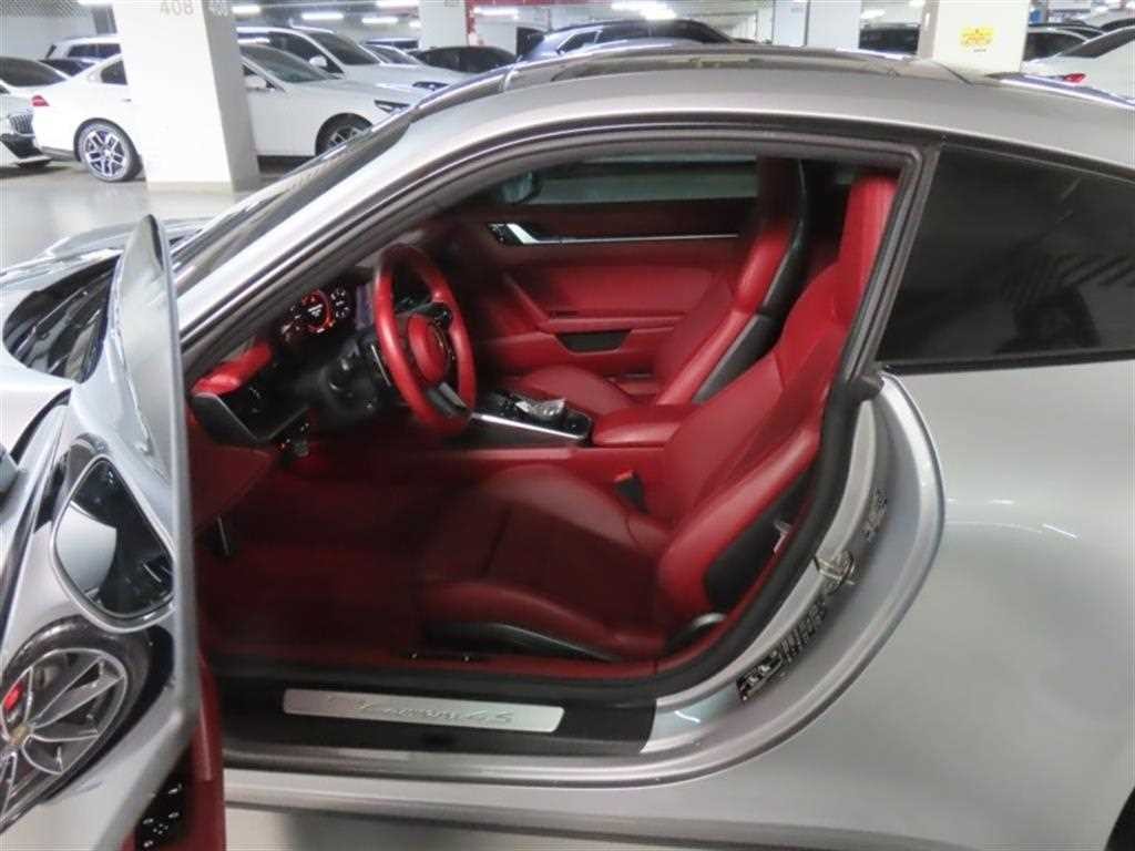 포르쉐 911 911(992) 카레라 4S 이미지 13