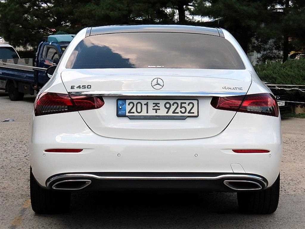 벤츠 E 클래스 E-클래스 W213 E450 4MATIC 익스클루시브 이미지 4