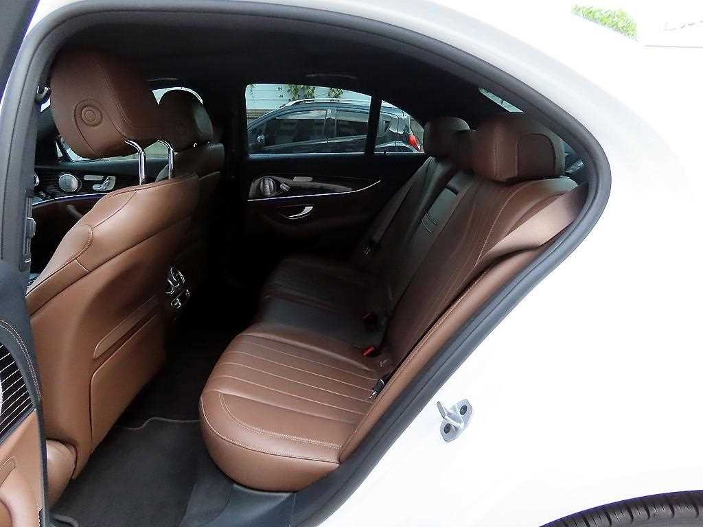 벤츠 E 클래스 E-클래스 W213 E450 4MATIC 익스클루시브 이미지 6