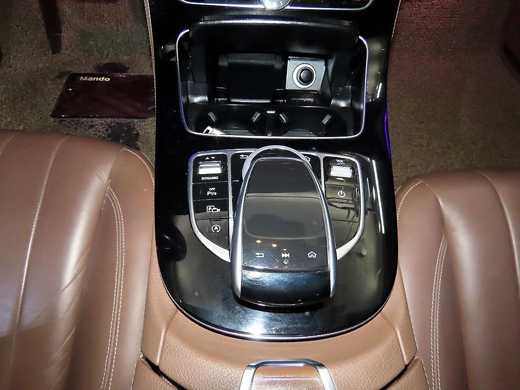 벤츠 E 클래스 E-클래스 W213 E220d 익스클루시브 이미지 12