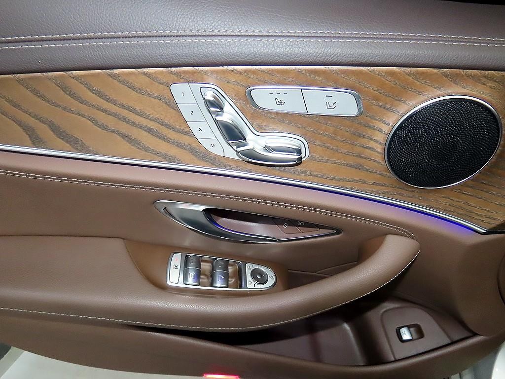 벤츠 E 클래스 E-클래스 W213 E220d 익스클루시브 이미지 14