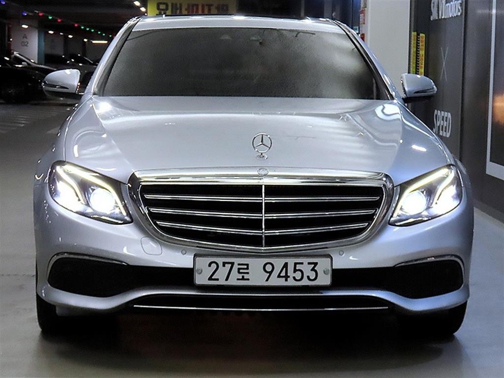 벤츠 E 클래스 E-클래스 W213 E220d 익스클루시브 이미지 2