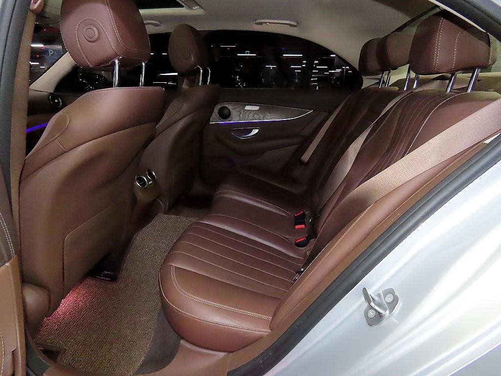 벤츠 E 클래스 E-클래스 W213 E220d 익스클루시브 이미지 7