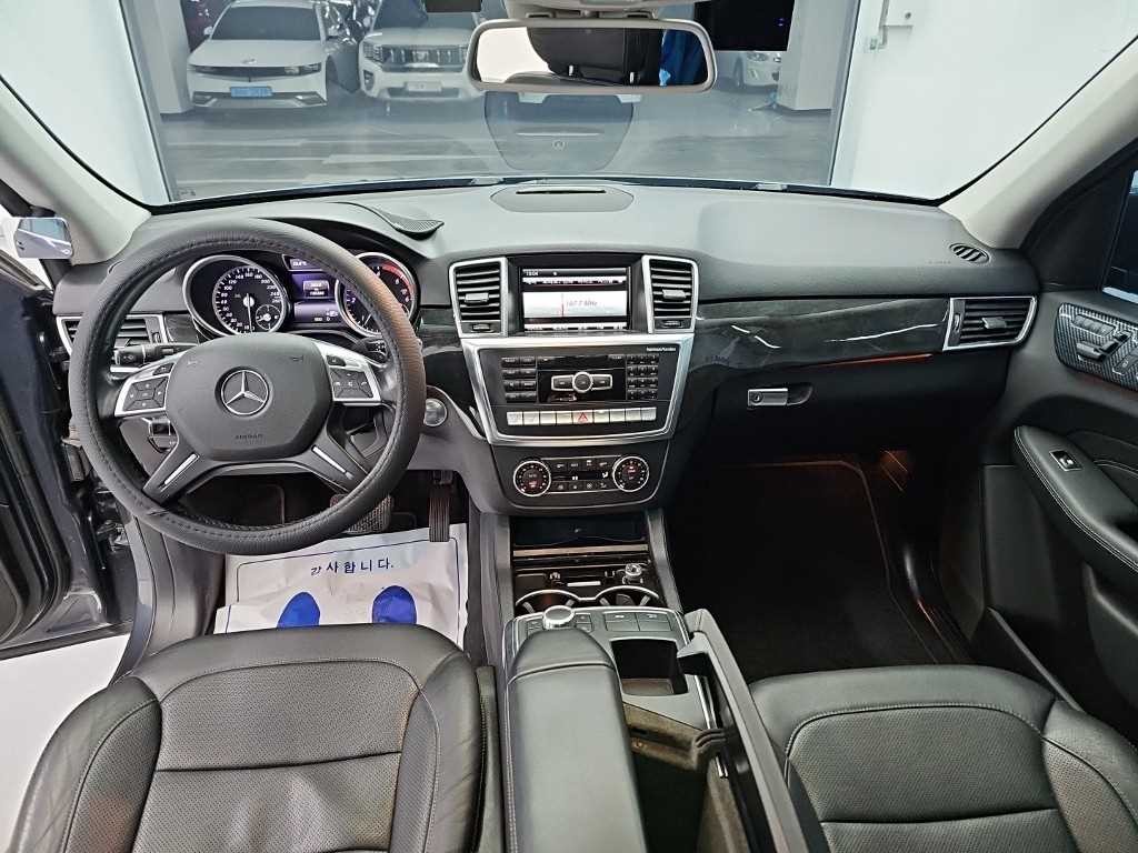 벤츠 M 클래스 뉴 M클래스 W166 ML350 블루텍 4매틱 이미지 7