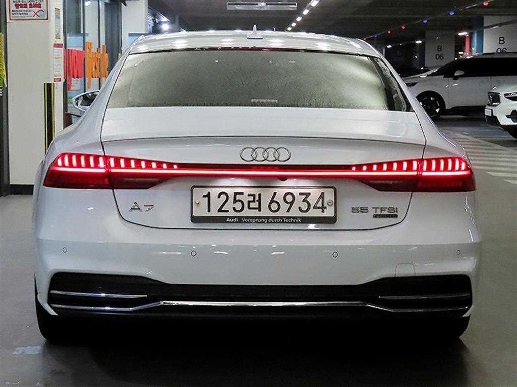 아우디 A7 A7 (4K) 55 TFSI 콰트로 프리미엄 이미지 5