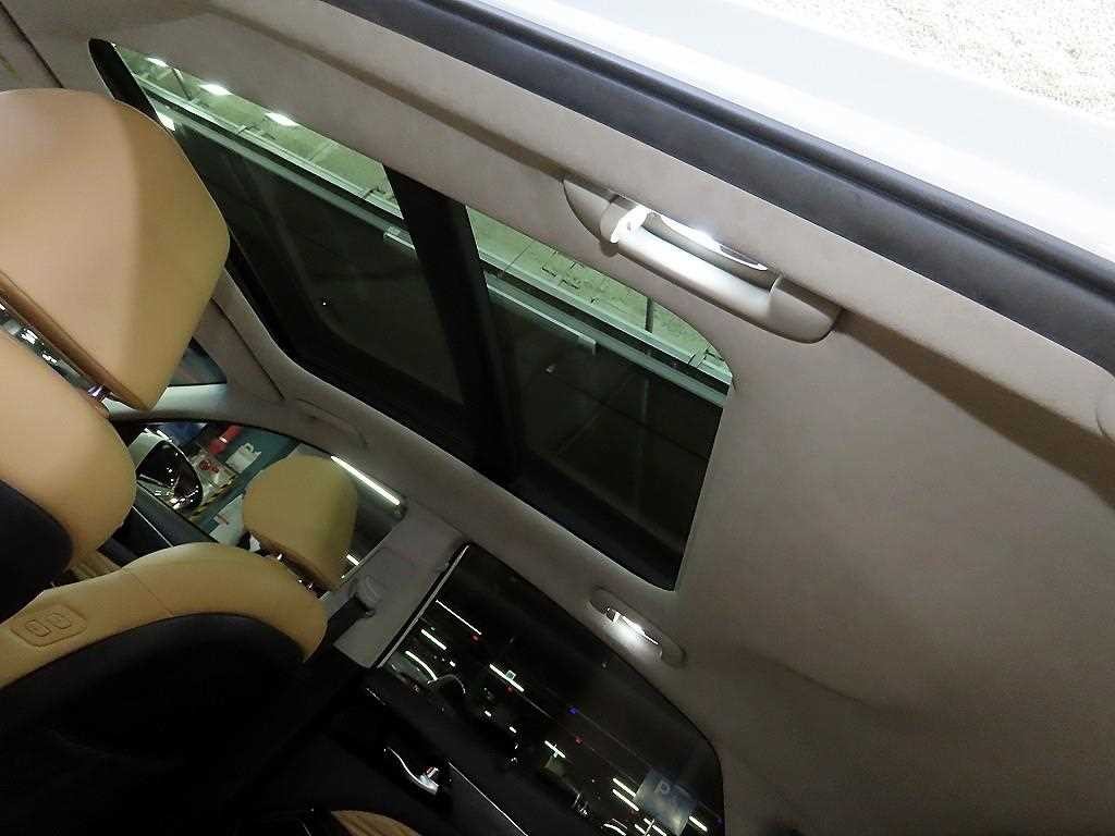 기아 K7 K7 프리미어 가솔린 3.0 GDI 시그니처 이미지 16