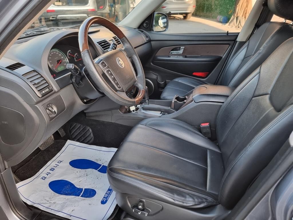 KG모빌리티(쌍용) 렉스턴 렉스턴W 2.0  4WD RX7 럭셔리 이미지 6