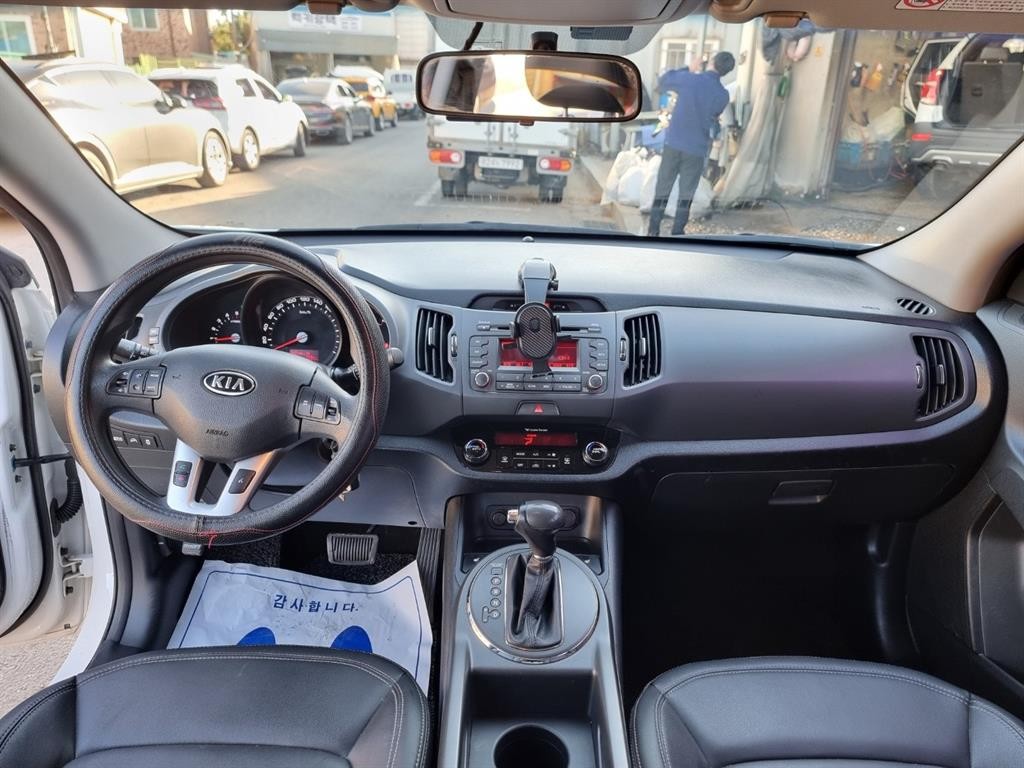기아 스포티지 스포티지 R 2WD TLX 고급형 이미지 8