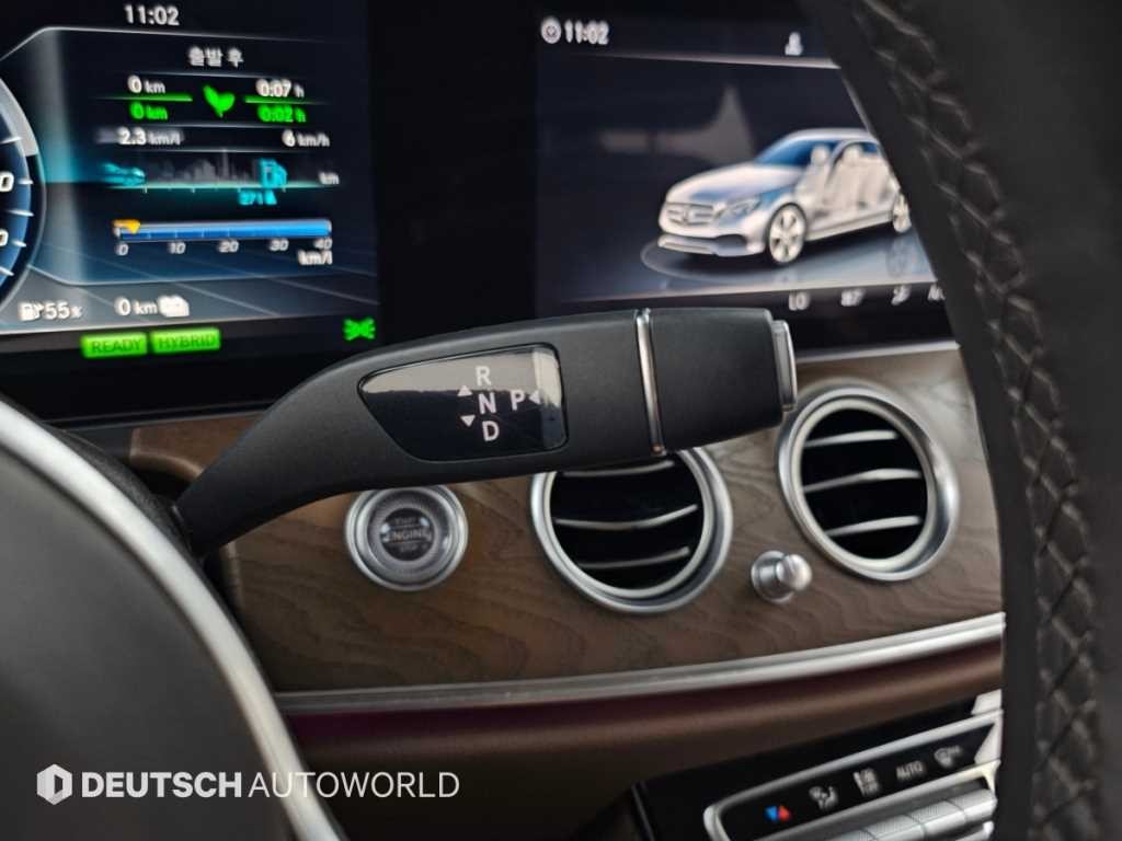 벤츠 E 클래스 E-클래스 W213 E300e 4MATIC 익스클루시브 이미지 9