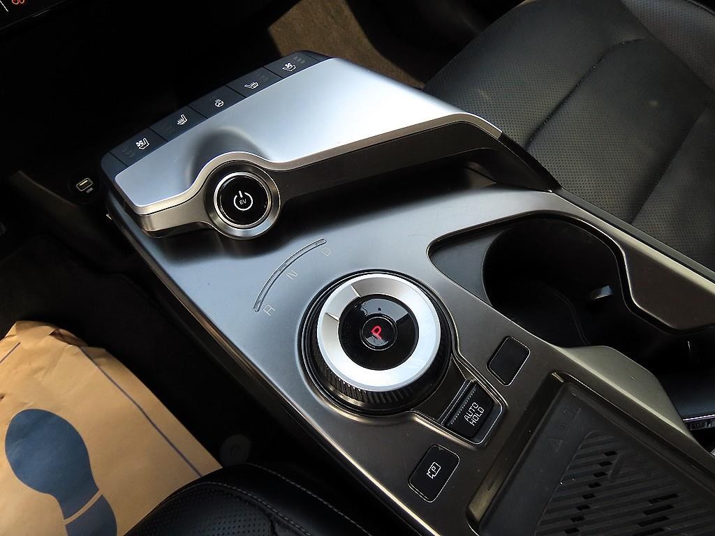 기아 EV6 스탠다드 AWD 에어 이미지 10