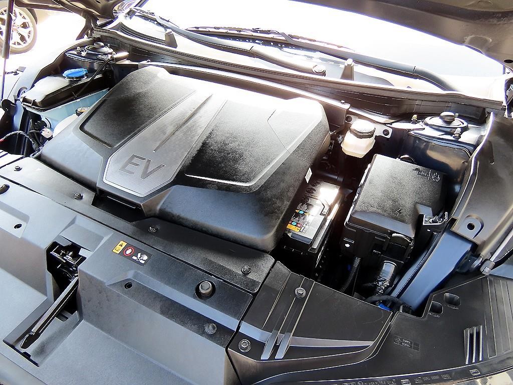 기아 EV6 스탠다드 AWD 에어 이미지 19