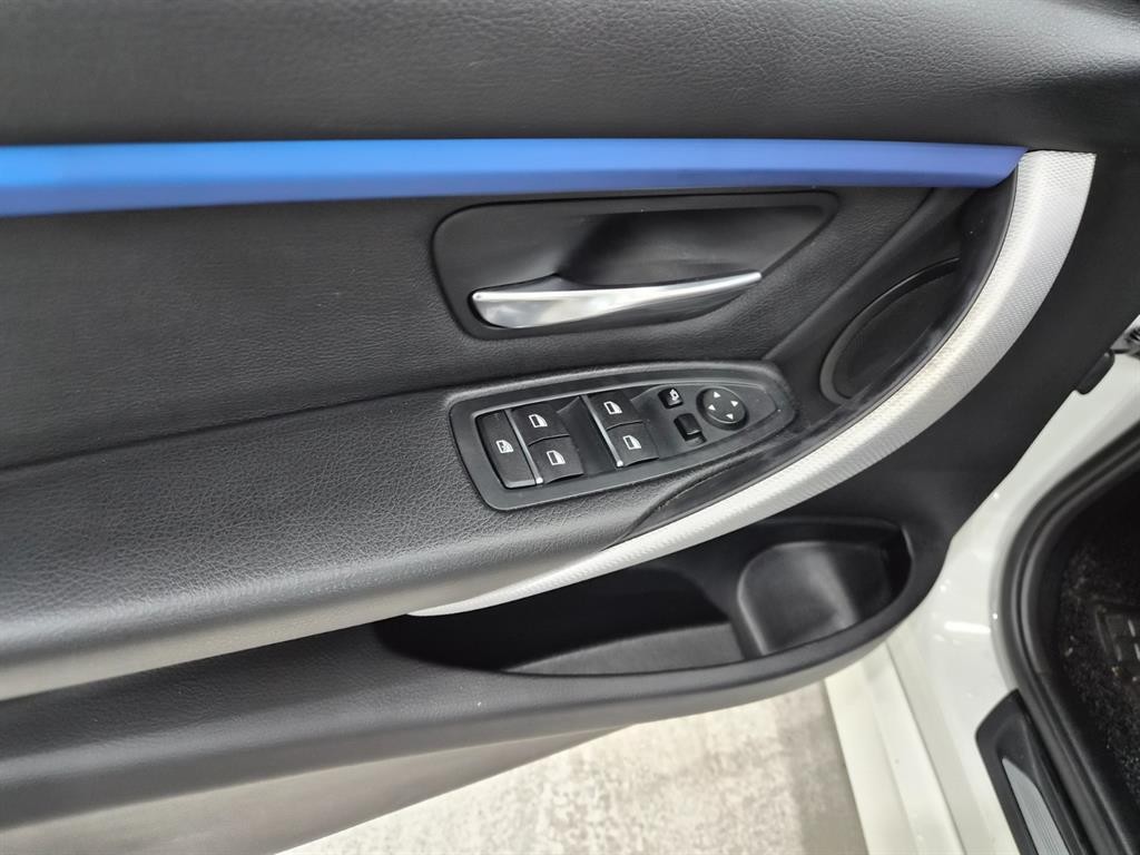 BMW 3시리즈 3시리즈 (F30) 320i M 스포츠 이미지 10
