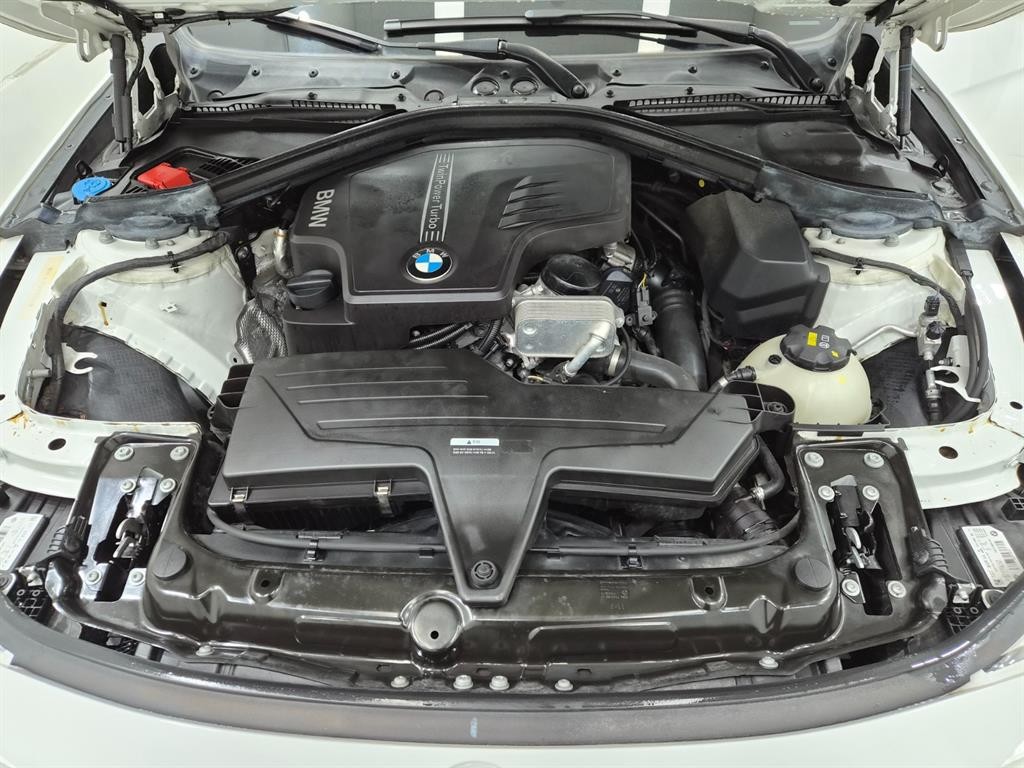 BMW 3시리즈 3시리즈 (F30) 320i M 스포츠 이미지 18