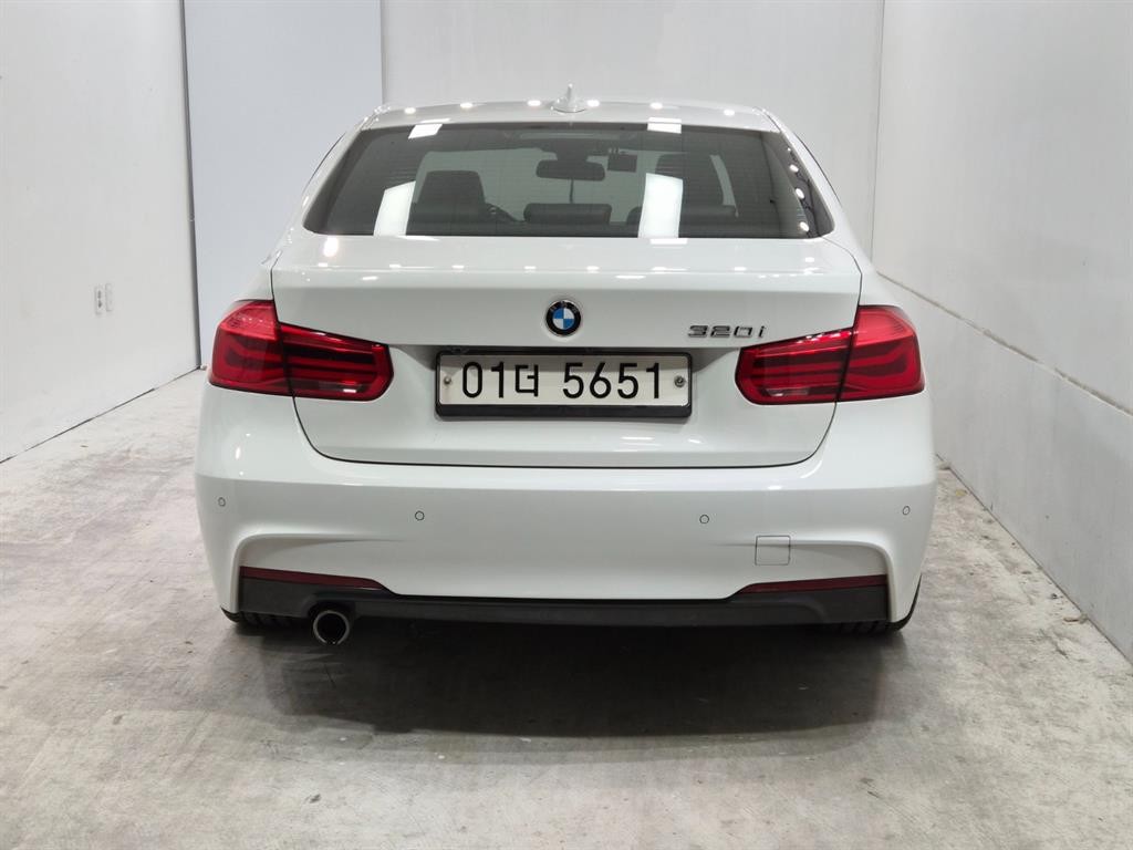 BMW 3시리즈 3시리즈 (F30) 320i M 스포츠 이미지 3