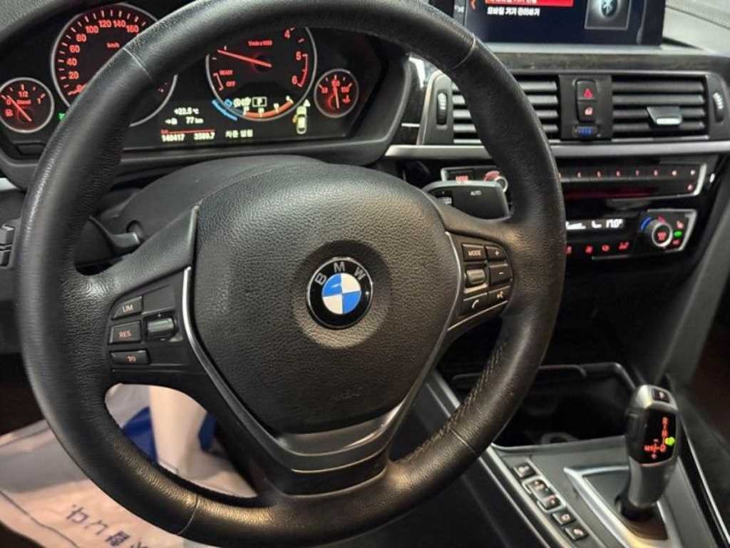 BMW 그란투리스모 3시리즈 GT (F34) GT 320D 럭셔리 이미지 9