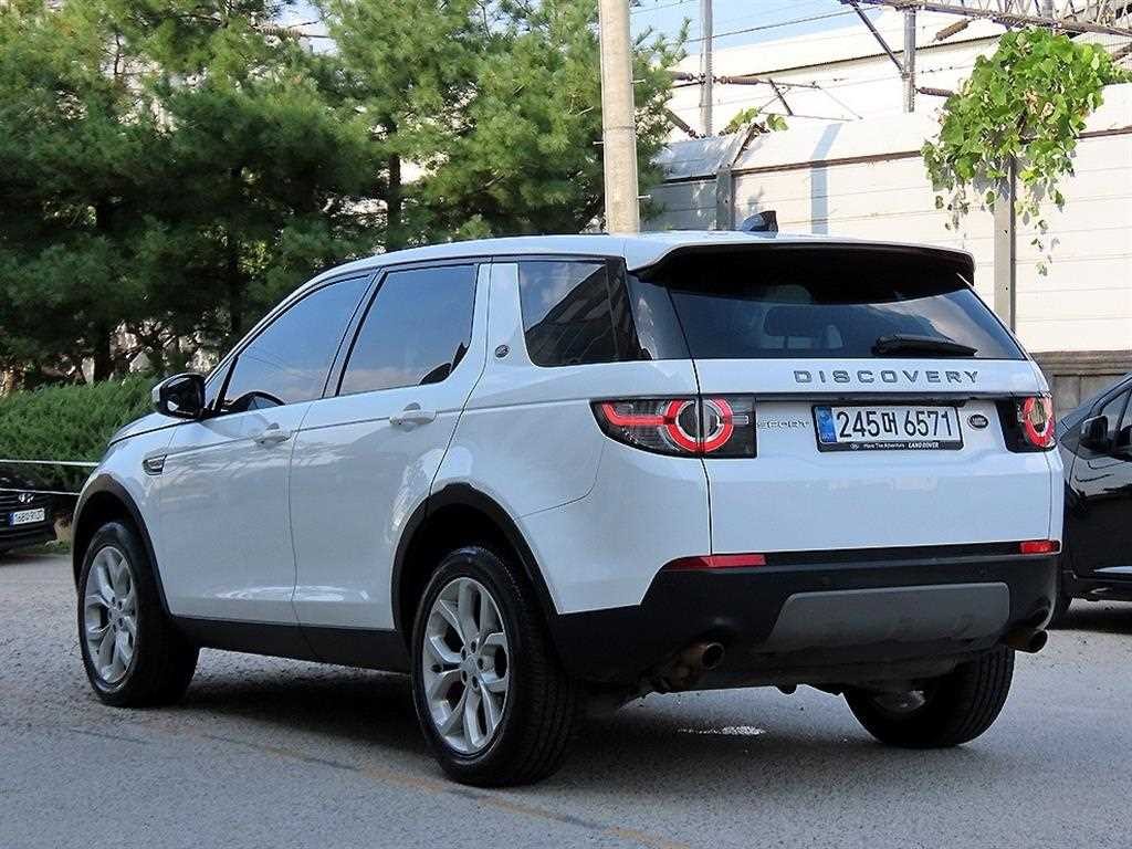 랜드로버 디스커버리 스포츠 2.0 TD4 SE 이미지 3