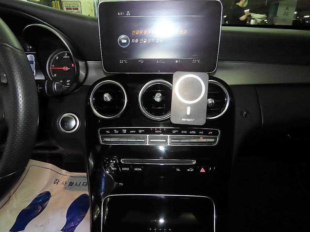 벤츠 C 클래스 C클래스 W205 C220 d 아방가르드 이미지 11